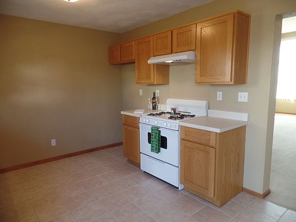 3rd image of 3090 Bauer Dr