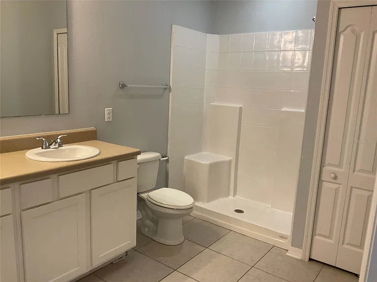101 Hurst Ct — Photo 16