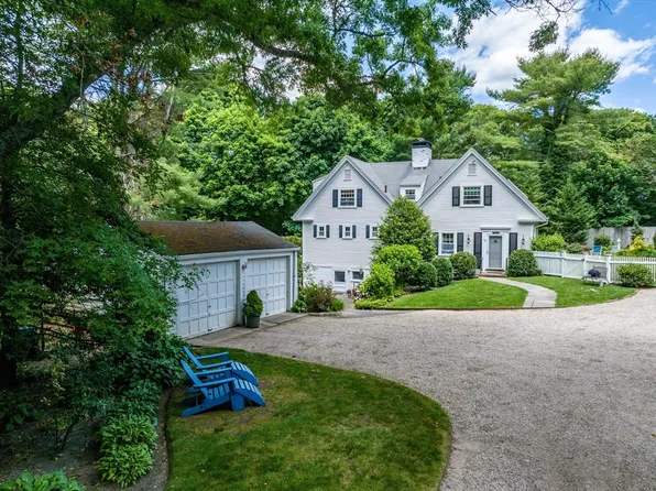 156 E Bay Rd, Barnstable, MA 02630