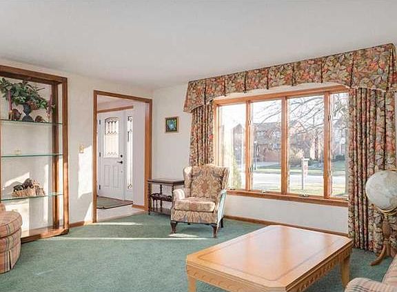 4th image of 243 Patton Pl