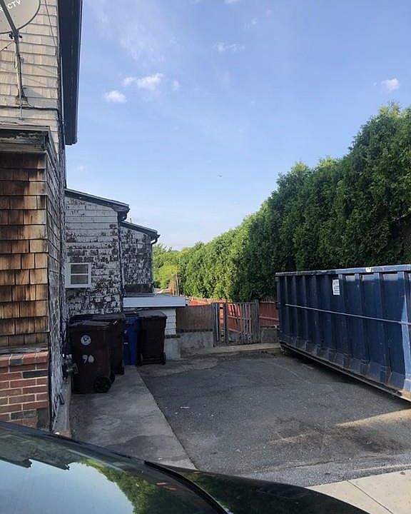 2nd image of 90 Endicott Ave