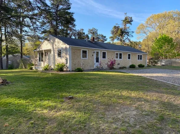 14 Andersen Ave, East Sandwich, MA 02537