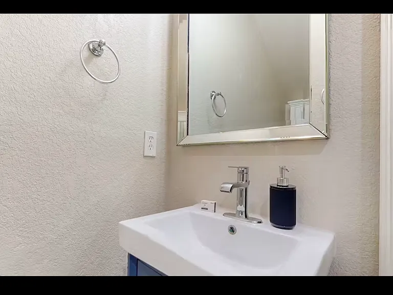 2466 Caravelle Cir — Photo 12