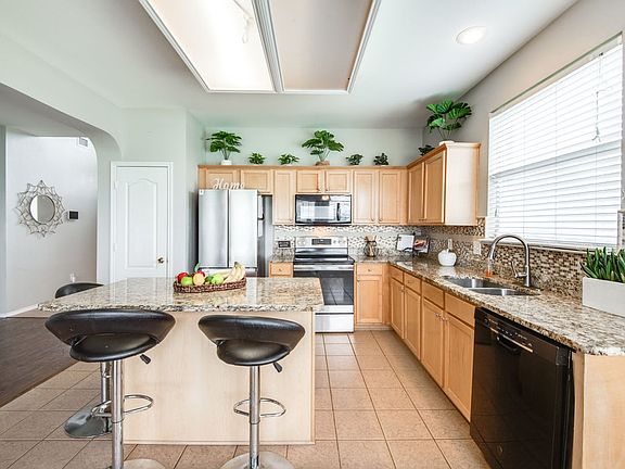 2nd image of 1425 Gatlinburg Cir