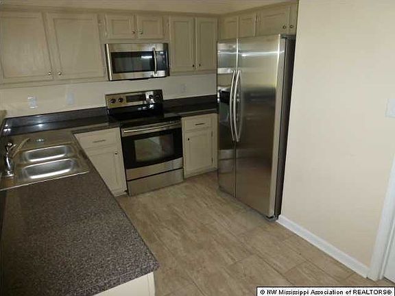 3rd image of 7786 Parkview Cir