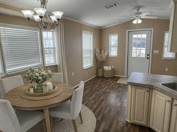 3rd image of 3318 Chicago Bears St #3318