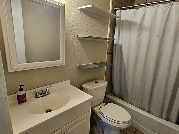 3rd image of 2402 Emerson Ct