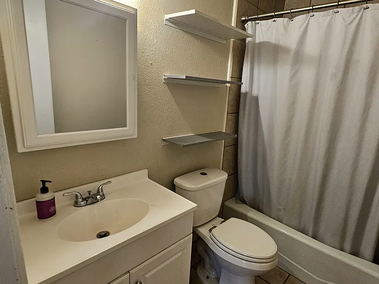 2402 Emerson Ct — Photo 3