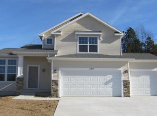 372 Clearwater Dr, Perry, MI 48872