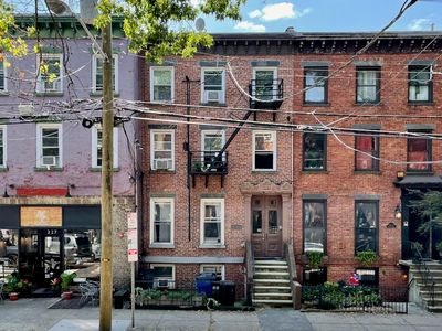 229 7th St, Jersey City, NJ, 07302