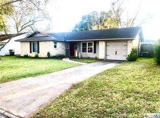 1607 Seguin Ave, Victoria, TX 77901