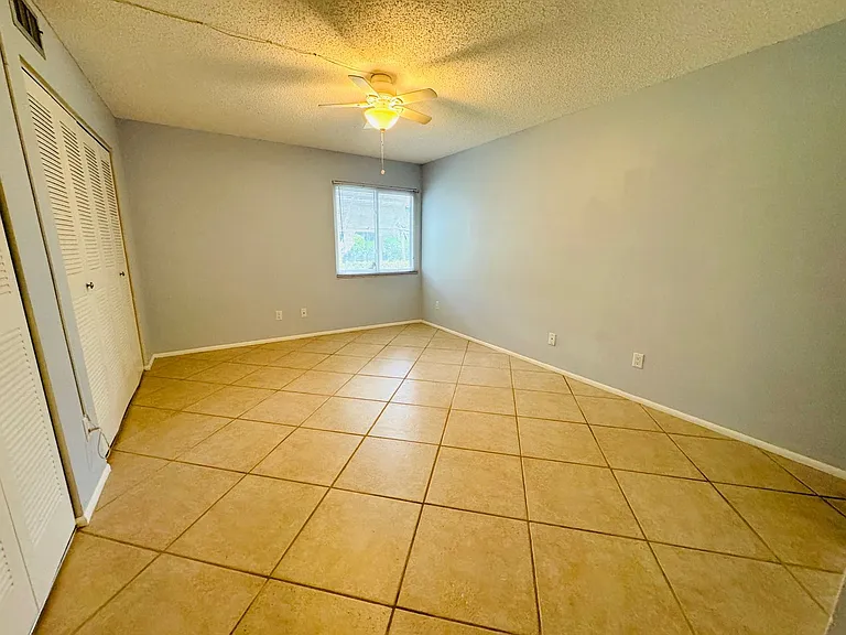 5649 Midnight Pass Rd — Photo 15