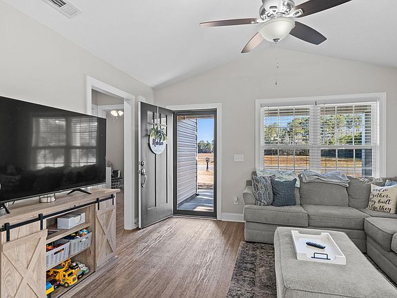 2nd image of 3032 Wise Rd.