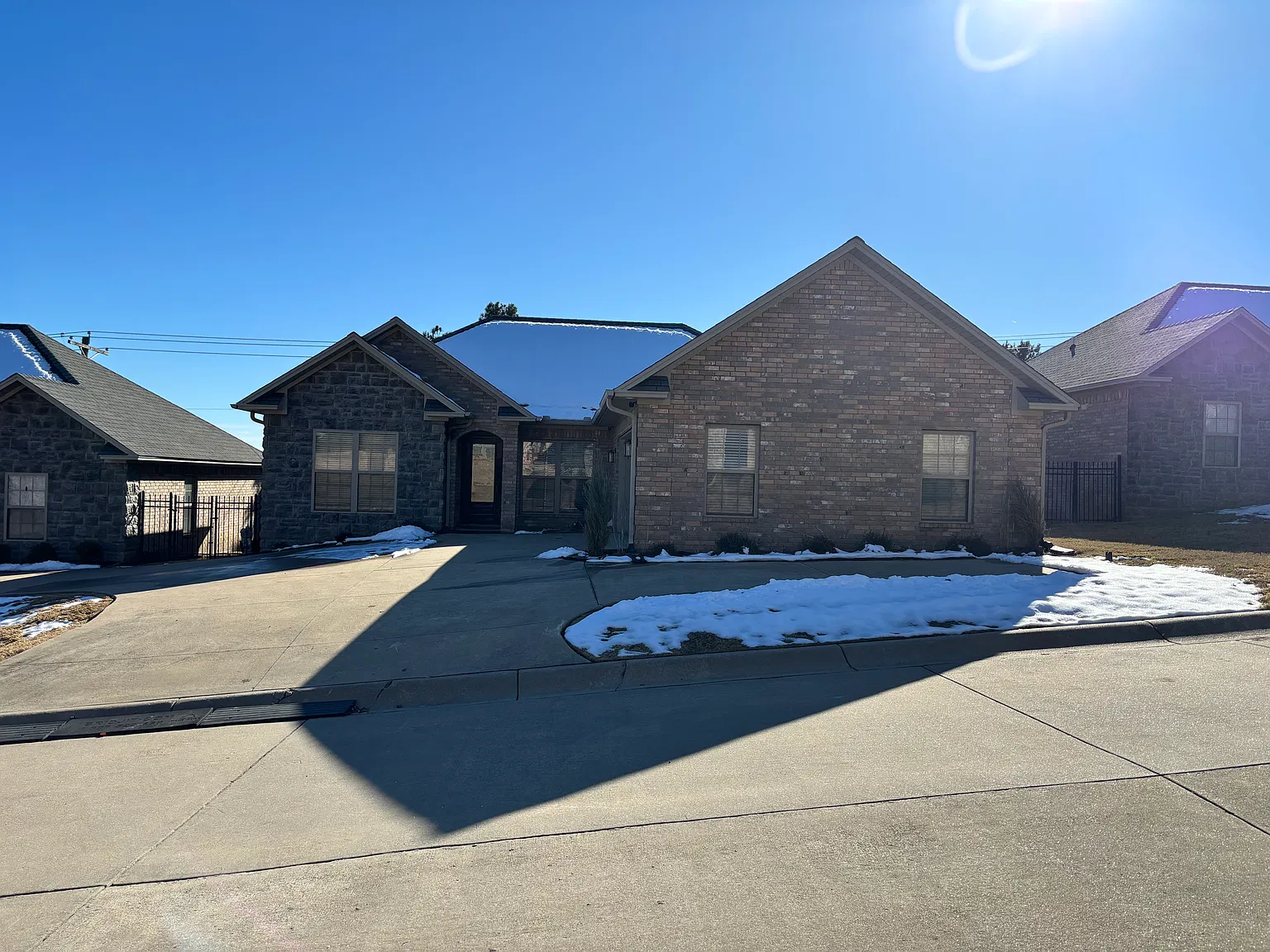 3 bed, 1551 sqft, $2,500 — Photo 1