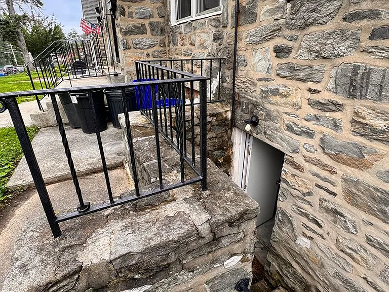 105 Saint Laurence Rd — Photo 24