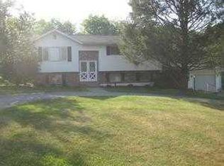 5101 Homestead Dr, Coopersburg, PA 18036
