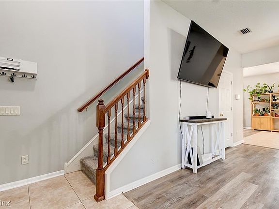 5th image of 5814R Lilac Lake Dr