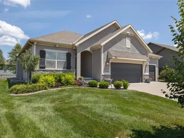 105 SE Griffin St, Blue Springs, MO 64064