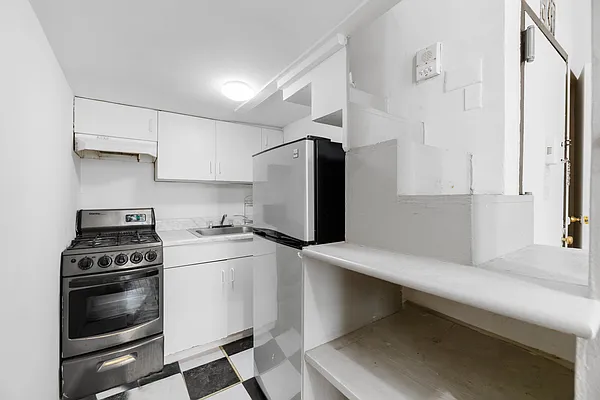 Rented by REAL New York | media 7