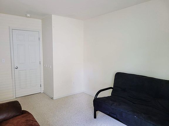 Kids room/Bedroom 1