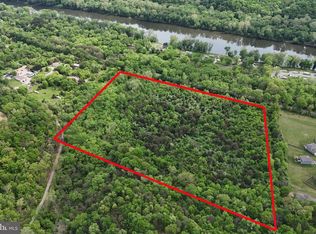 Shale Pit Dr, Falling Waters, WV 25419