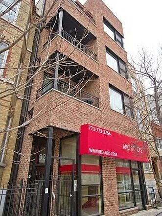 1st image of 929 N Damen Ave APT 3