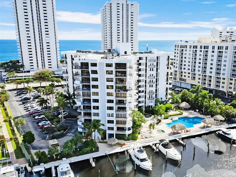 1631 S Ocean Blvd #1006