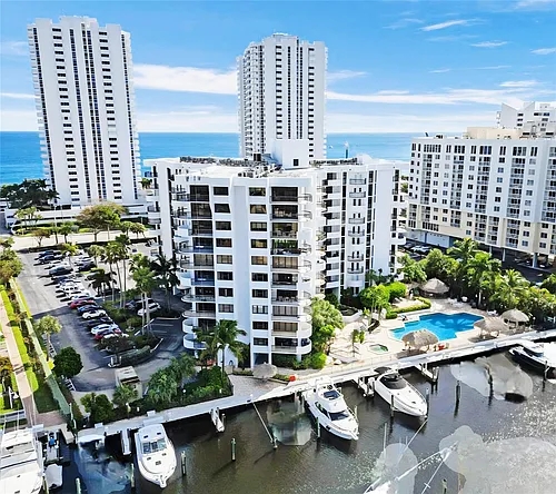 1631 S Ocean Blvd #1006 Photo 1