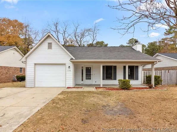 5748 Pepperbush Dr, Fayetteville, NC 28304