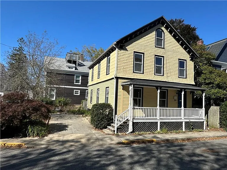 26 1/2 Calvert St — Photo 1