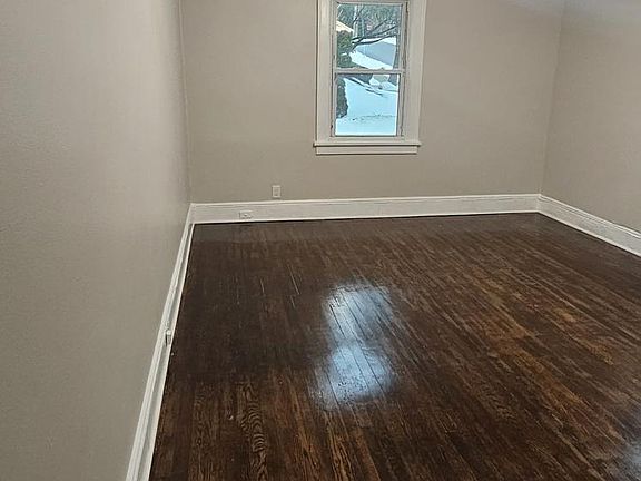 2nd image of 2 Livingston Ave