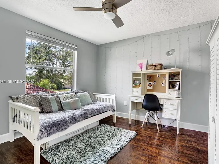 13813 NW 21st St — Photo 31