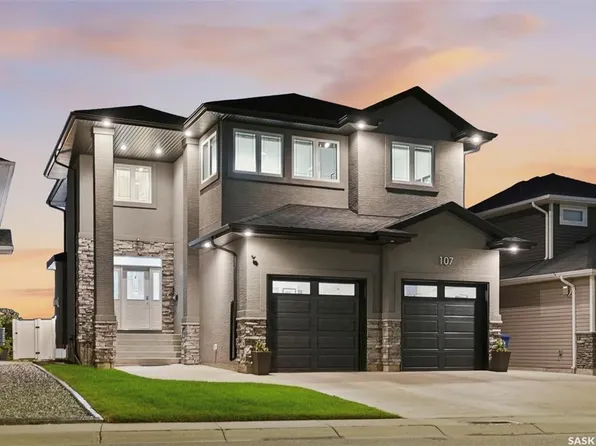 107 Schumacher BAY, Saskatoon, SK S7V 0H7