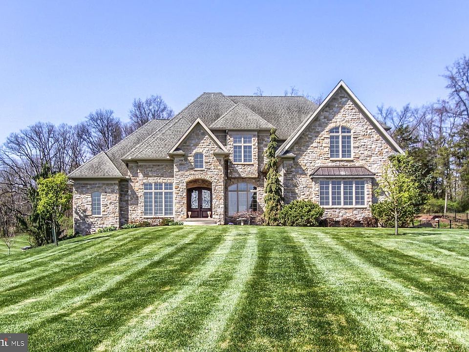1st image of 5683 Gingrich Rd