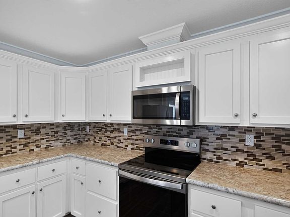 4th image of 15980 SW Indianwood Cir #F-41