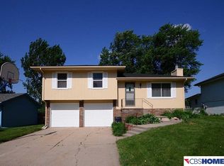 6124 S 151st St, Omaha, NE 68137