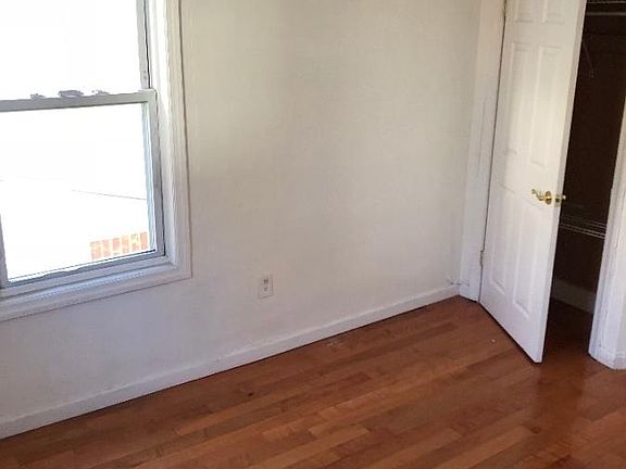 5th image of 2734 Humphrey St