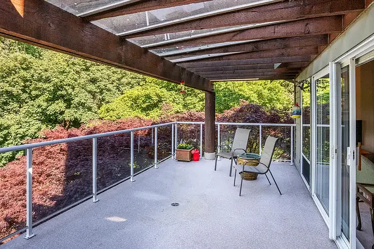 1120 Tsatsu Shores Dr #323 — Photo 9