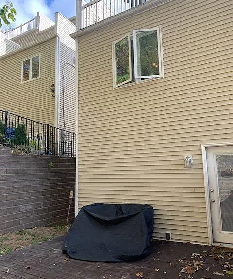 336 Leverington Ave — Photo 16