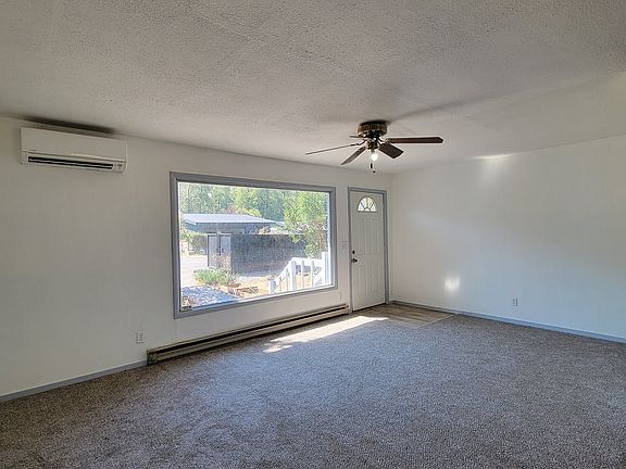4th image of 47533 Perkins St