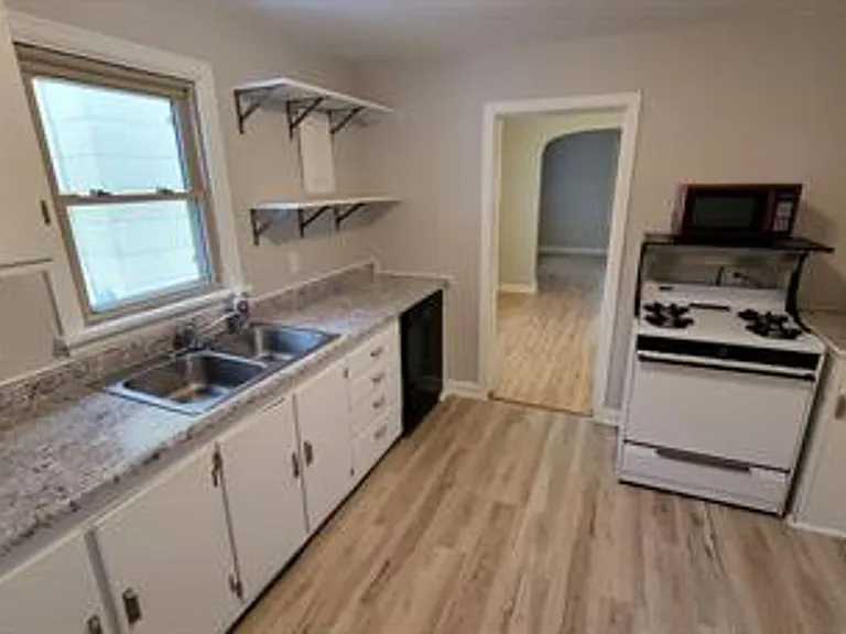 1316 Baxter Ave — Photo 16