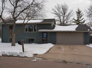 6508 W Oriole Cir, Sioux Falls, SD 57106