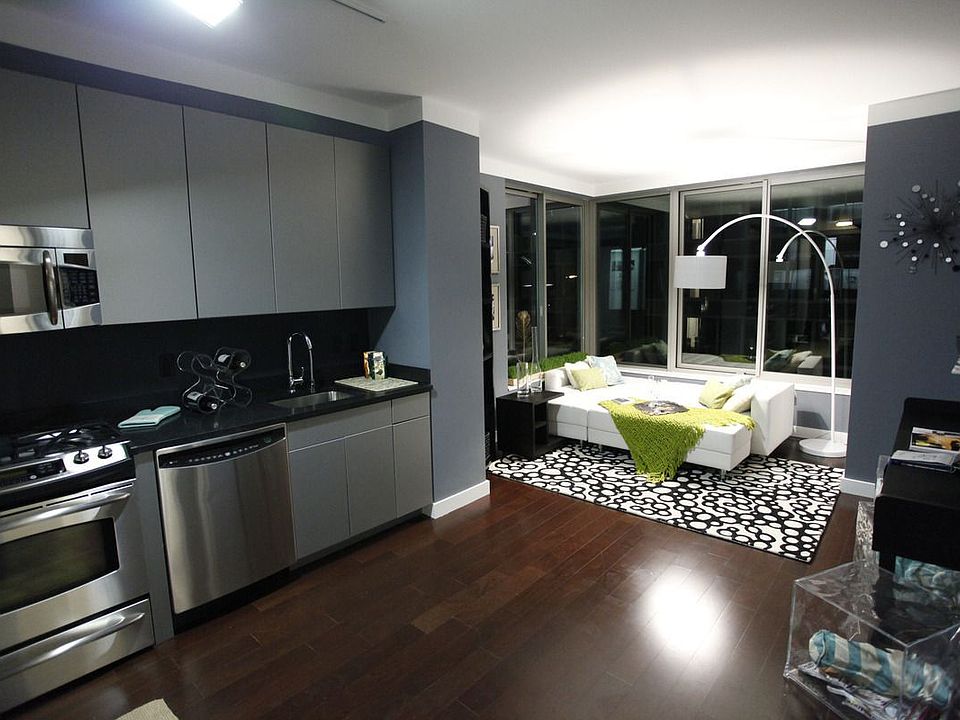1st image of 34 Desbrosses St APT 815