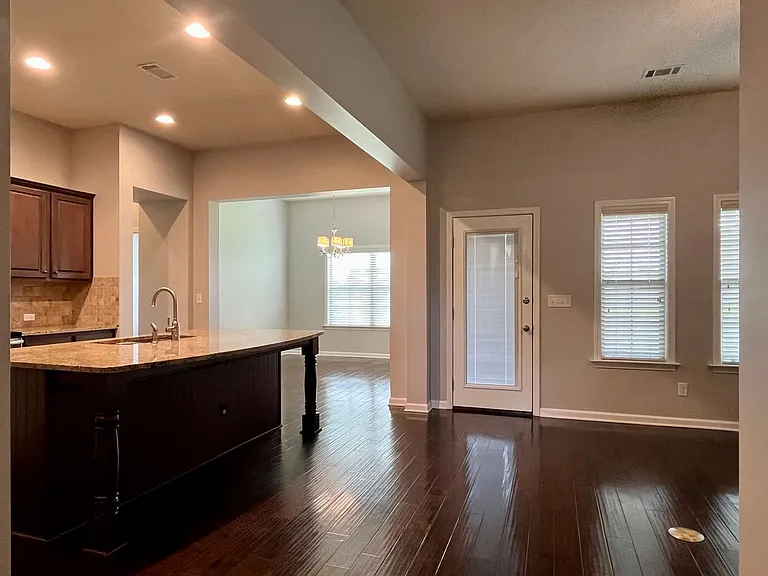 9408 Tillman Ct — Photo 20