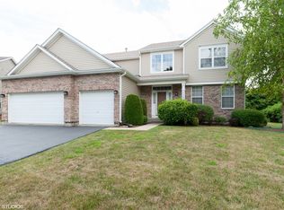 1728 Natures Way, Lindenhurst, IL 60046