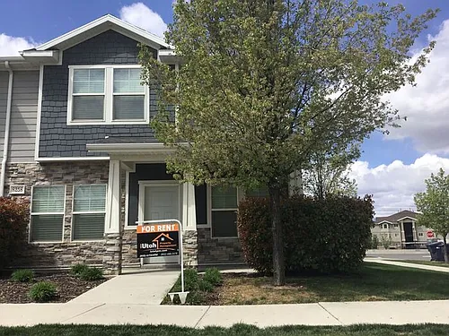 8258 S 180 E Photo 1