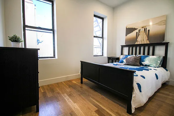 Rented by Evergreen Apartments BK | media 71