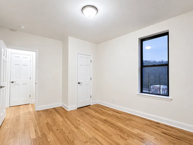 1803 Riverside Dr #5F — Photo 10
