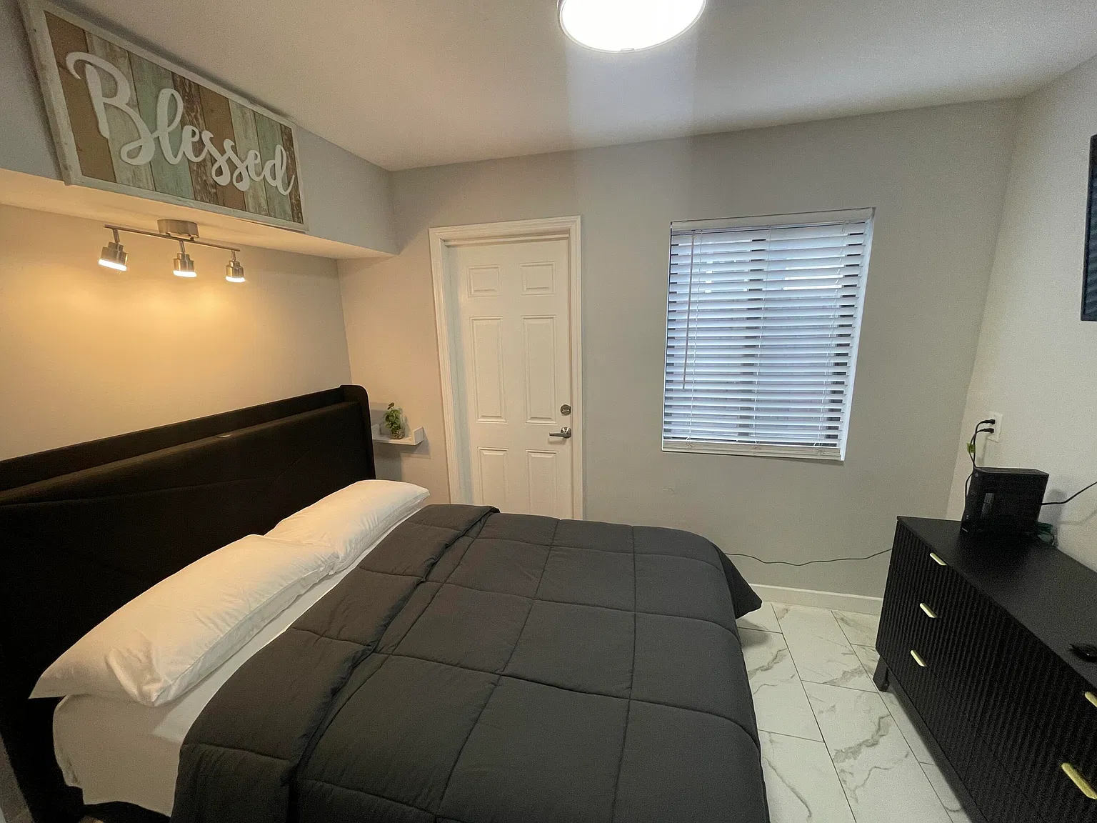 1 bed, 1.0 bath, 600 sqft, $1,700 — Photo 2