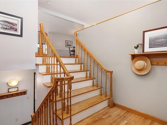 5th image of 2700 Stanway Dr